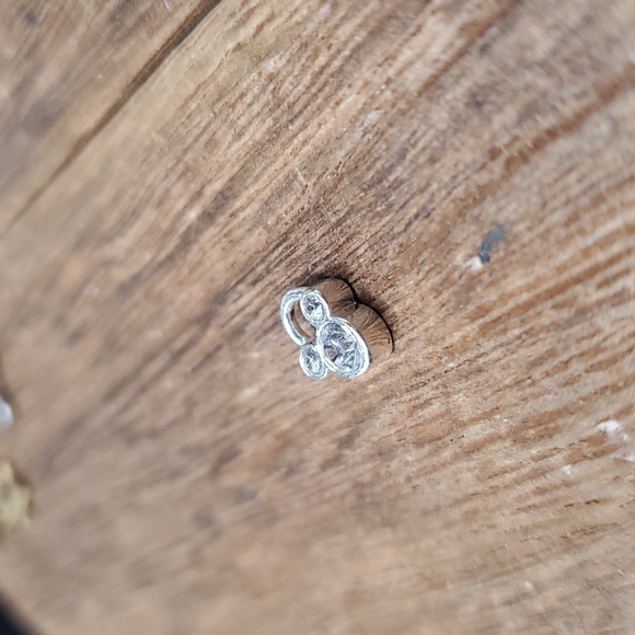 P279‎ Disney Mickey Mouse Pendant Charm Collectible Limited edition - Picture 2 of 3